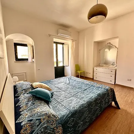 Maiolica House צ'פאלו